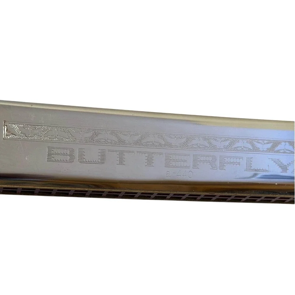 Butterfly Harmonica Musical Instrument 7 3/8 OS Silver A# Key A-440 Tremolo